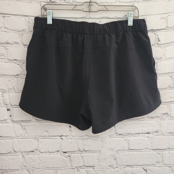 Lululemon Stroll at Sundown Short - Picture 5 of 10